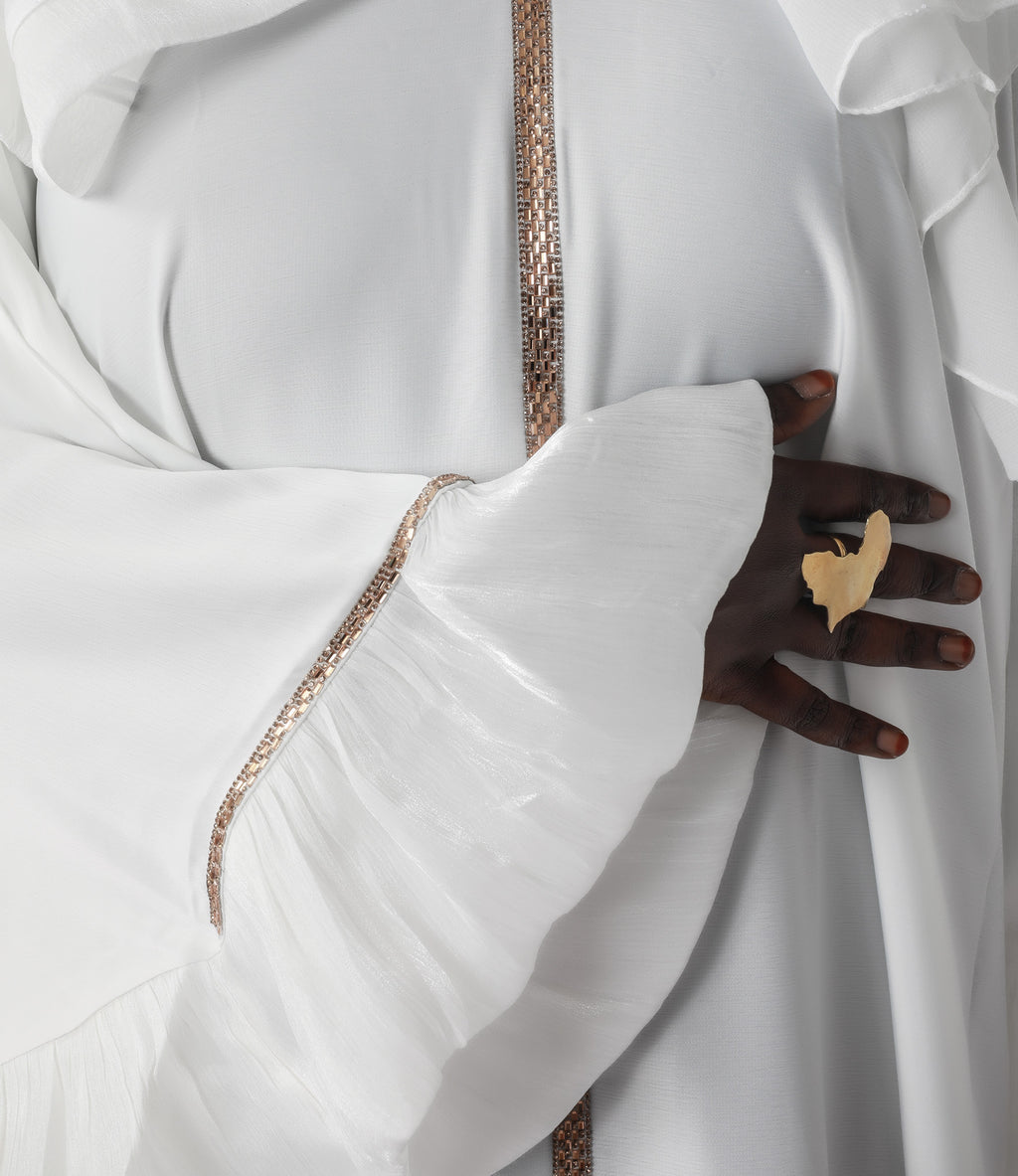 Naomi — Effortless Grace in Motion