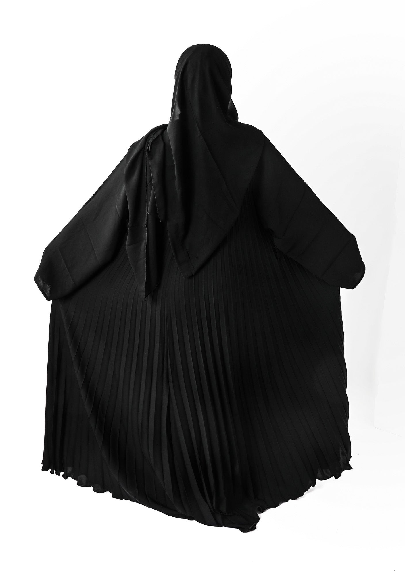 Zeynab — Regal Pleats