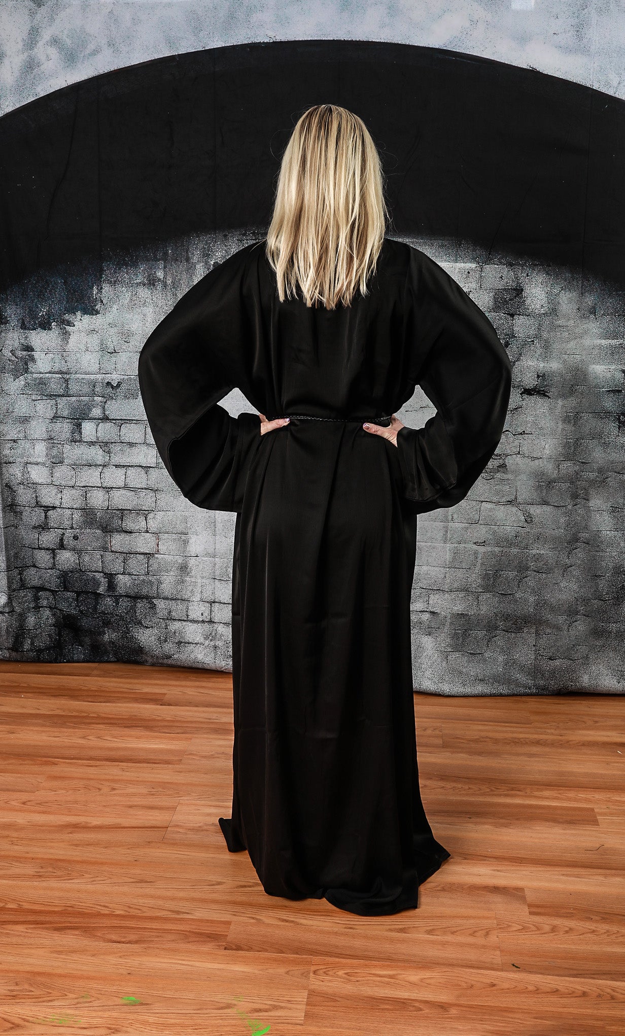 Bineta — The Red Bloom Abaya